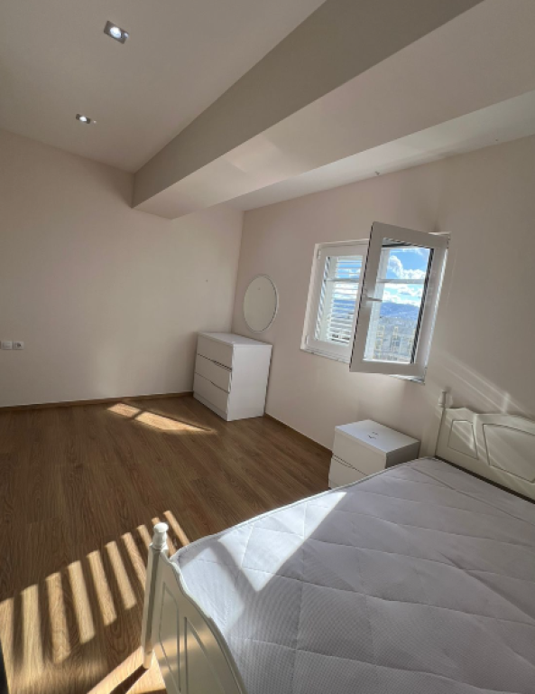 🏠 Apartment 2+1 for Rent – Dritan Hoxha Street  