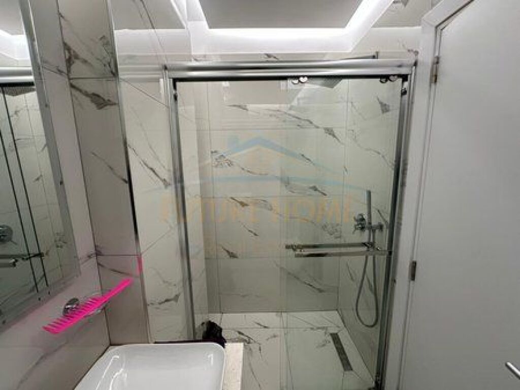 Shitet, Apartament 1+1, Shkozë
