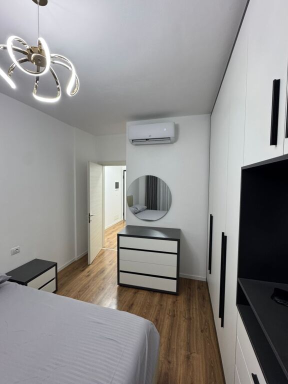🏠 Affittasi appartamento 1+1 – Complesso E88, Laprakë (presso Carburante Kupola)💶 Prezzo: 650€