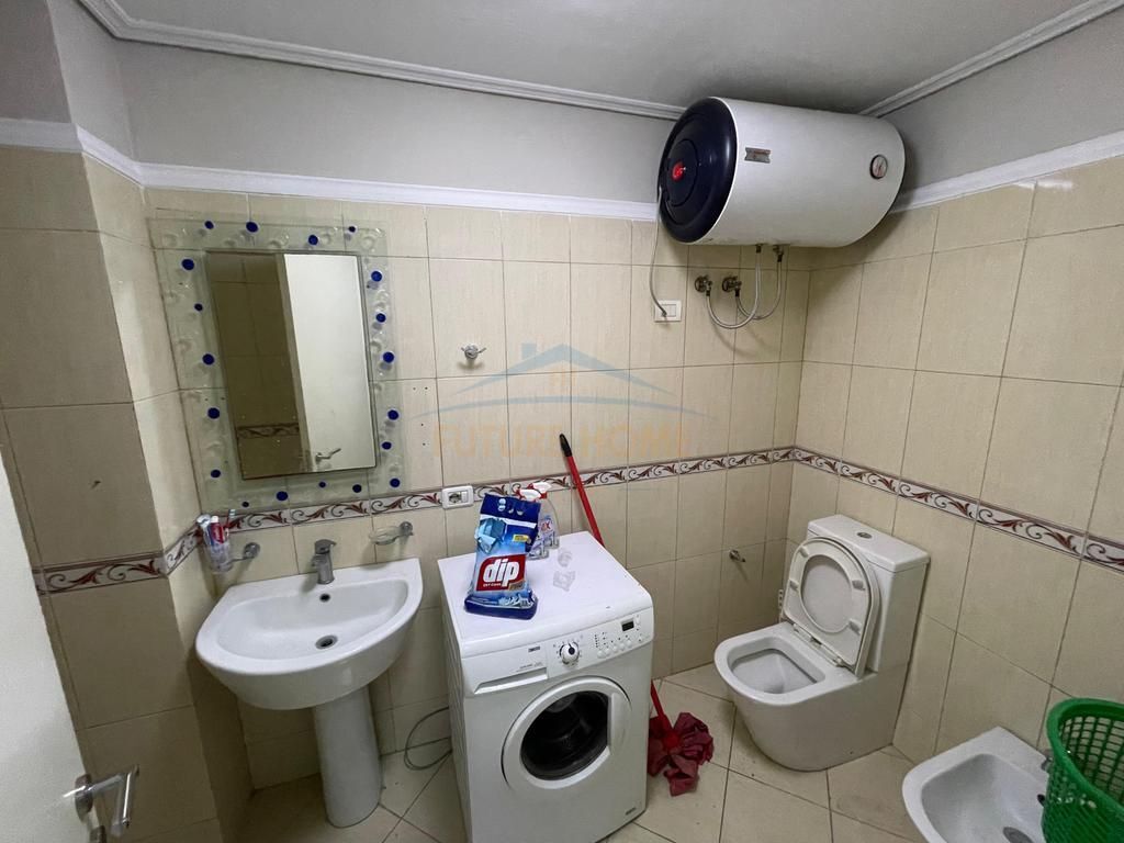VENDO, APPARTAMENTO 2+1+2+VERANDA, PALAZZO FRECCIA