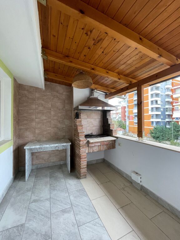 Penthouse for rent with a view of the Tirana lake at the dry lake
