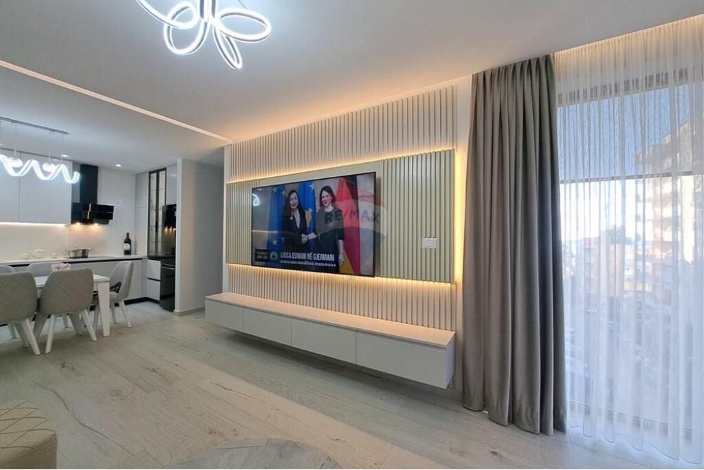 Apartament Luksoz për Shitje – Lungomare, Vlorë