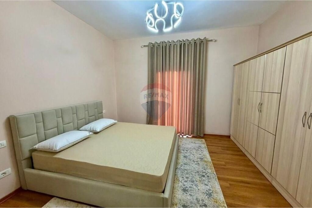 Private house - For Rent - Shefqet Kuka Street, Tirana