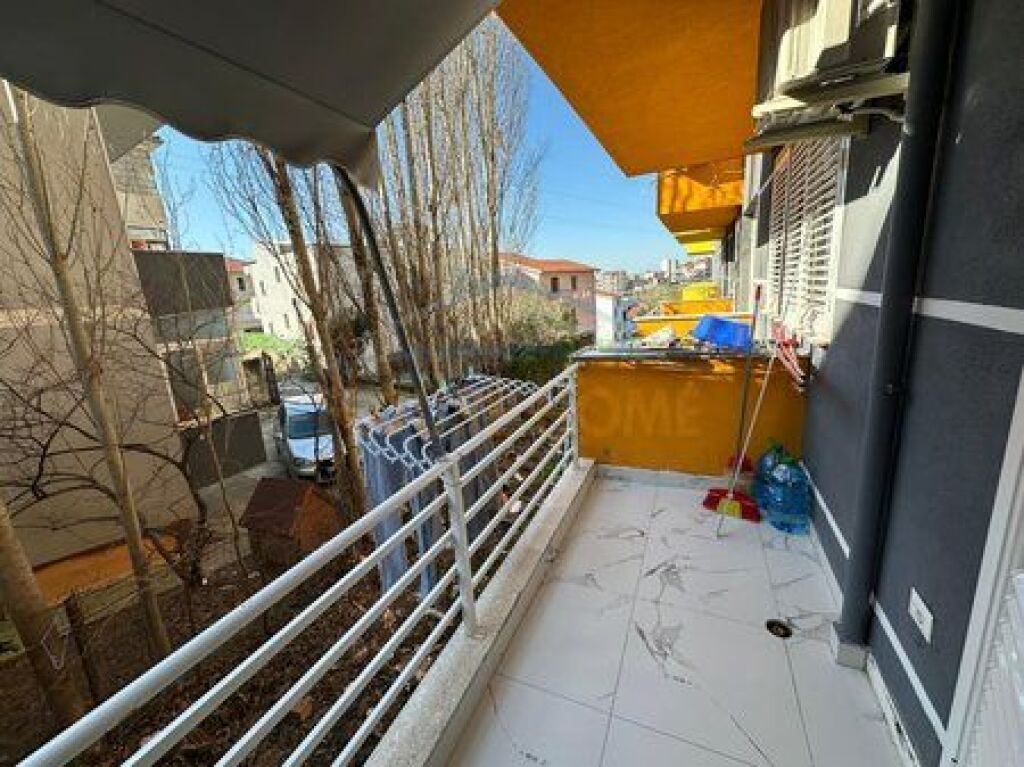 Shitet, Apartament 1+1, Shkozë