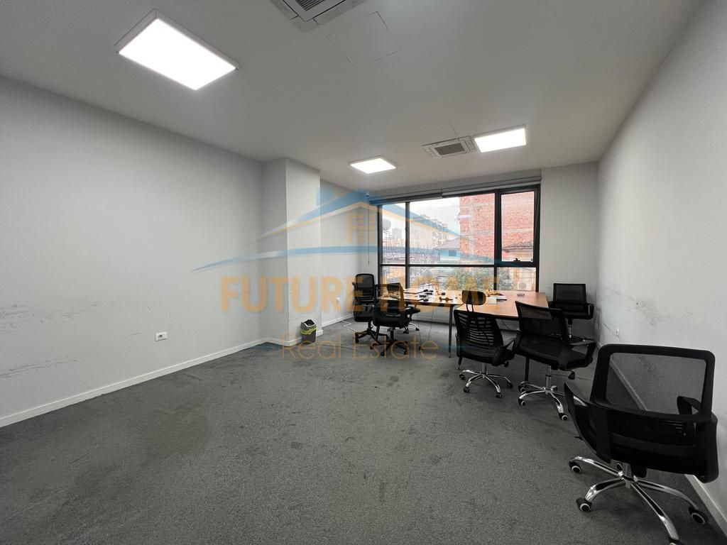 Rent, Space+2 Parking Spaces, Hoxha Tahsim Street