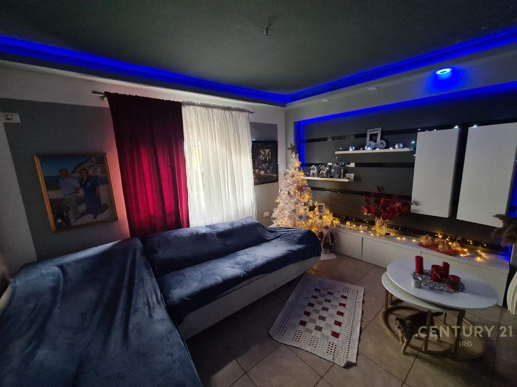 Appartamento 2+1 in vendita a 21-Dhjetori