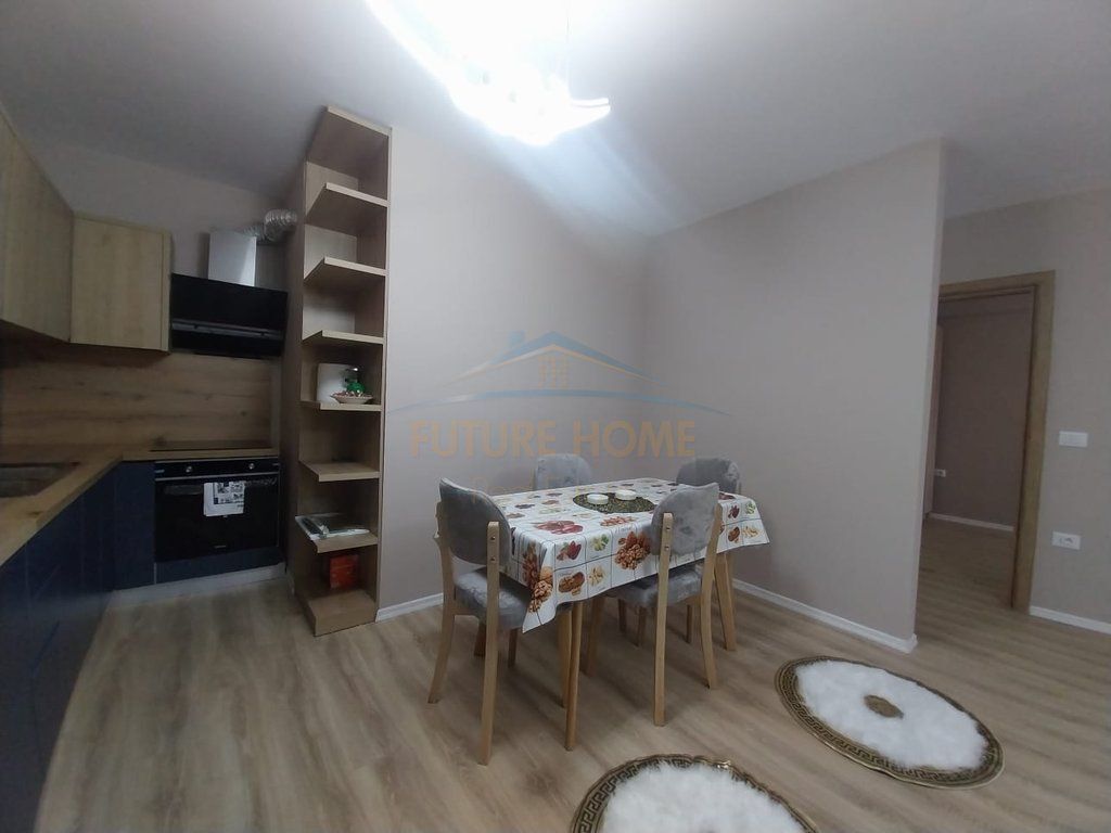 Rent, Apartment 2+1+2+Parking Space, 5-Maji Street, Tirana.