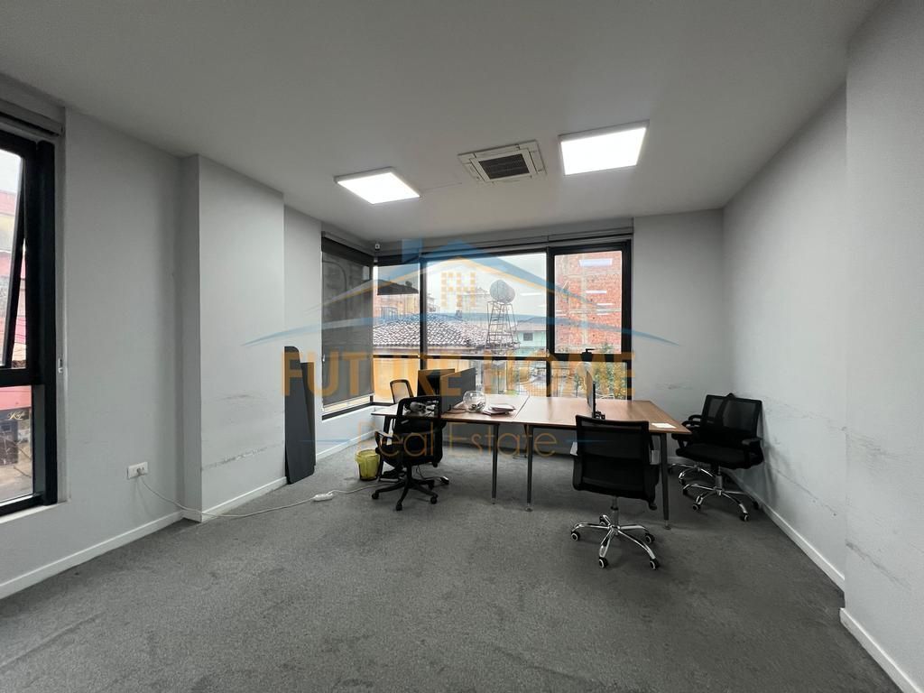 Rent, Space+2 Parking Spaces, Hoxha Tahsim Street