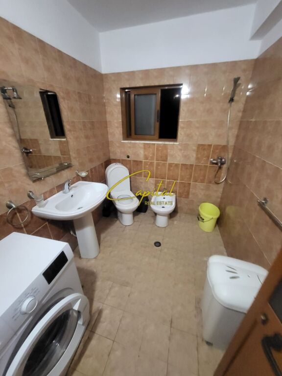 APARTAMENT ME QIRA 2+1 ISH TREGU ELEKTRIK 45.000 LEKE