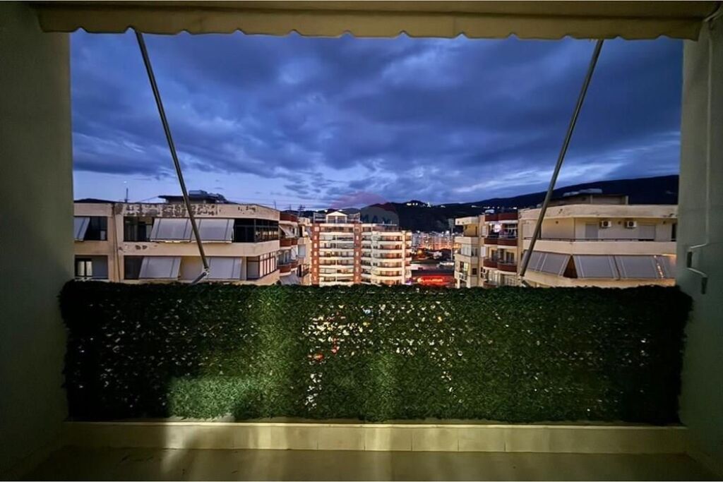 🏡 APARTMENT 2+1+2 FOR RENT – INDEPENDENCE SQUARE, VLORA