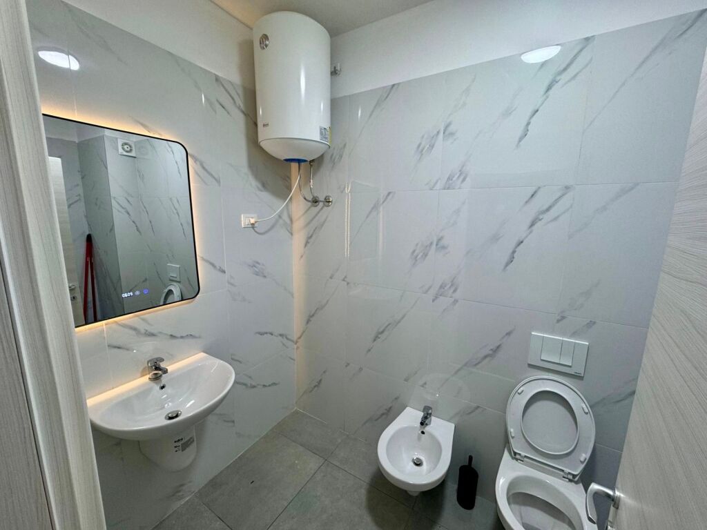 📣 QERA SUPER Apartament 1+1 📍 Kompleksi E88, Prane Karburant Kupola, Laprake 🛣️ Rruga "Dritan Hoxha" ✨