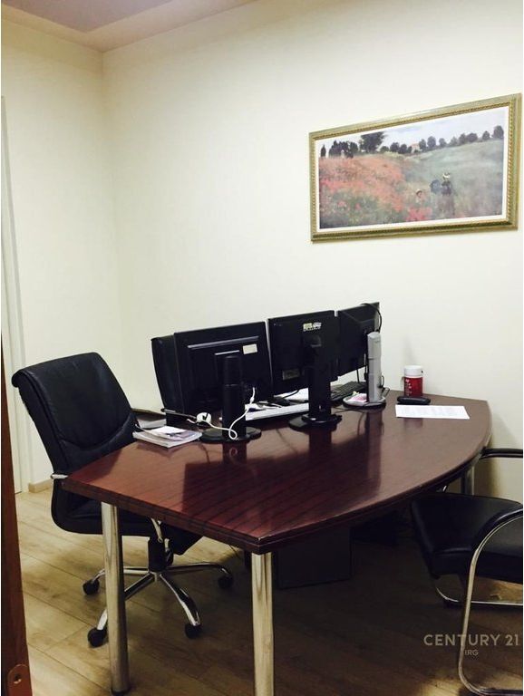 Affittasi ufficio di 120 m² nella zona di Shallvareve