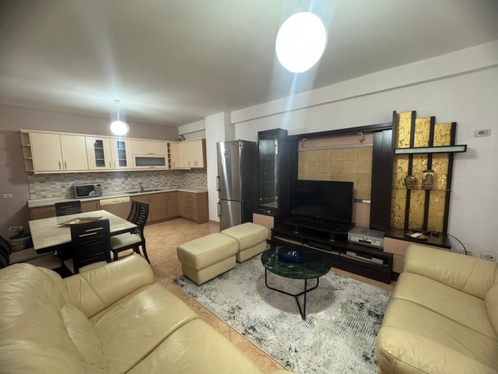 Affittasi appartamento 2+1 + balcone – Astir !!