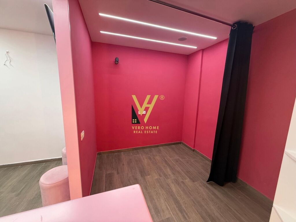 UFFICIO 40 M2 IN AFFITTO DA TOM DOSHI, SHKOZE 35.000 LEKE