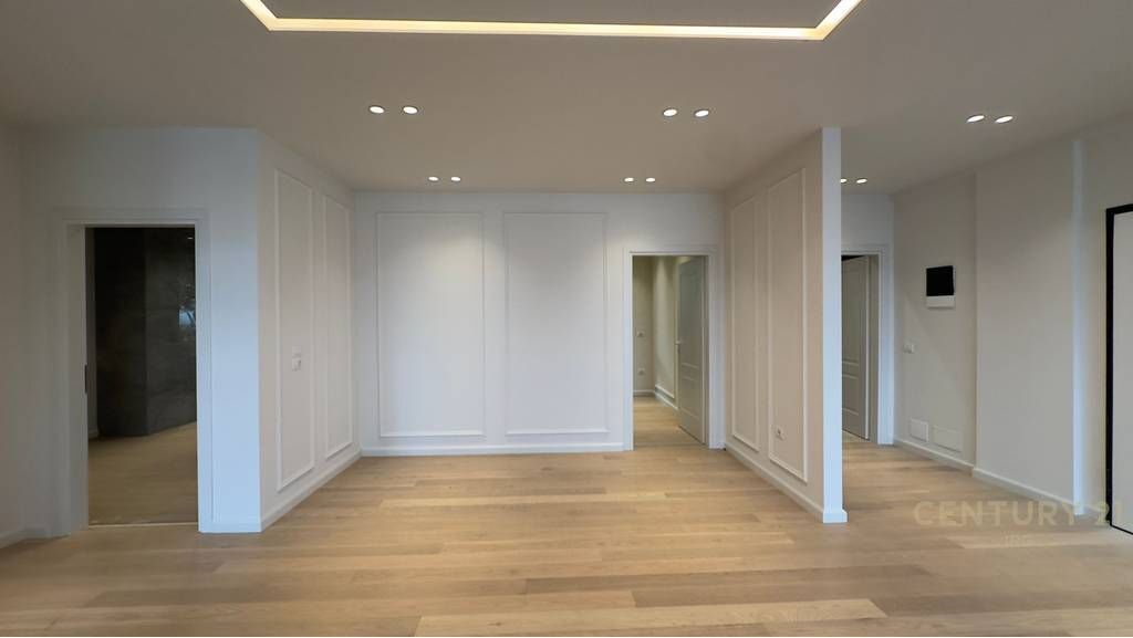 Luxurious apartment 3+1+2 for sale near the Palace of Brigades