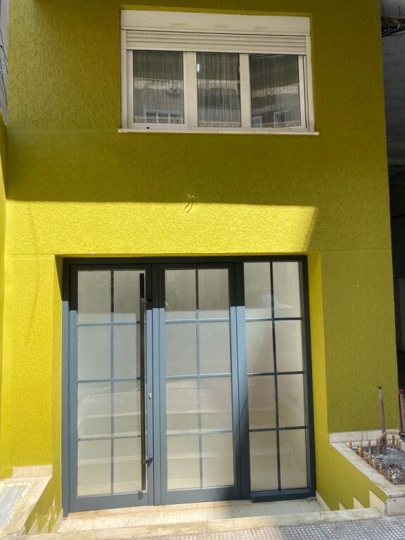 Business Premises, Center!