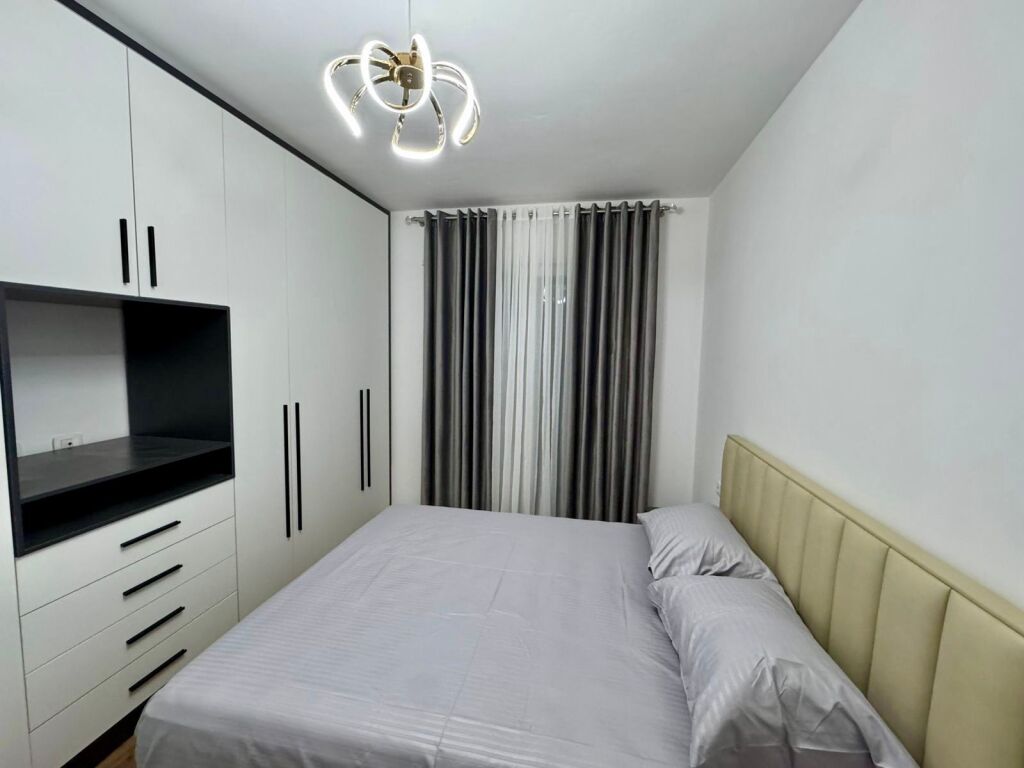 📣 QERA SUPER Apartament 1+1 📍 Kompleksi E88, Prane Karburant Kupola, Laprake 🛣️ Rruga "Dritan Hoxha" ✨
