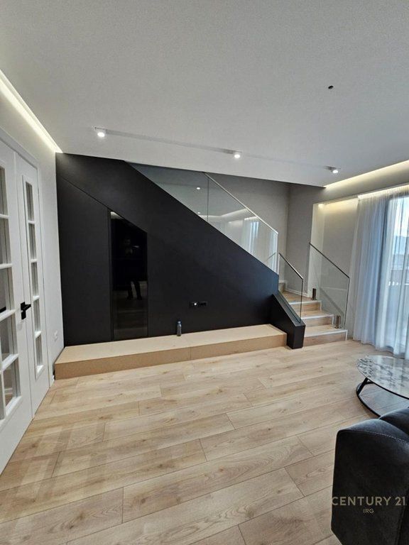 For sale modern duplex 2+1+2 in the prestigious complex Tirana Garden Building