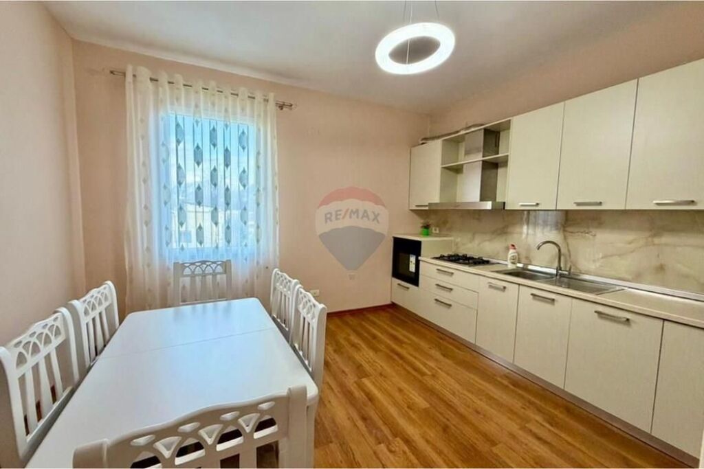 VILLA FLOOR FOR RENT IN FRESK