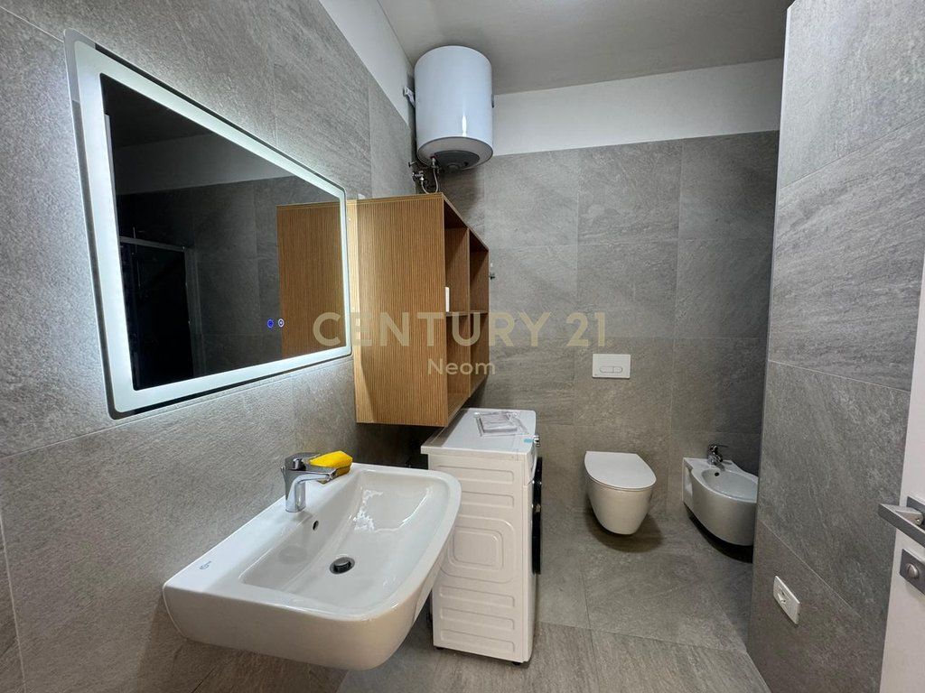 AFFITTO APPARTAMENTO MODERNO 2+1 CON 1 POSTO AUTO, LAGO ASCIUTTO!!