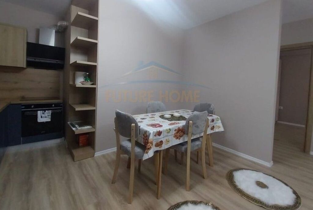 Affitto, Appartamento 2+1+2+Posto Auto, Via 5-Maji, Tirana