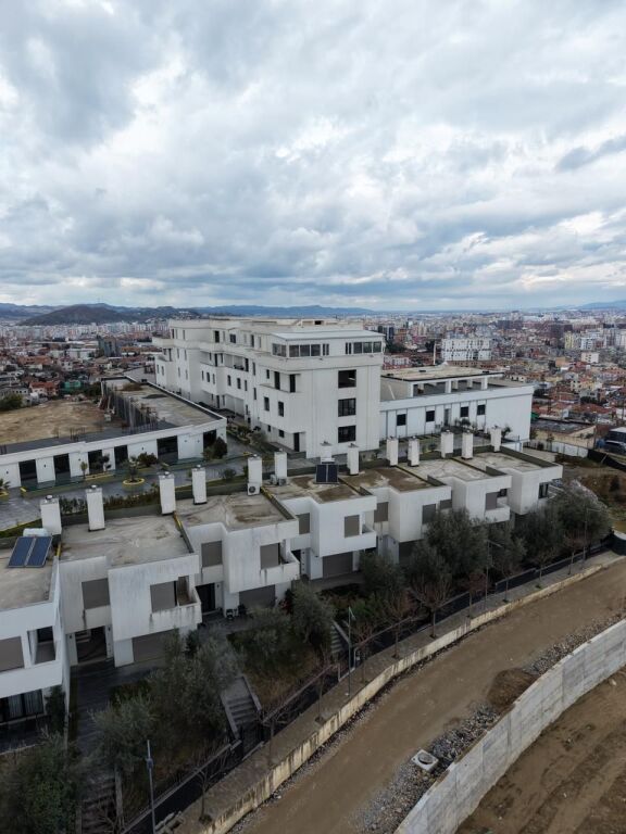 VILLAS FOR SALE NEAR KODRA DIELLIT