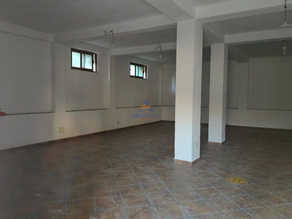 AFFITTASI MAGAZZINO 100 M² "VIA TONIN HARAPI" 50.000 LEKE