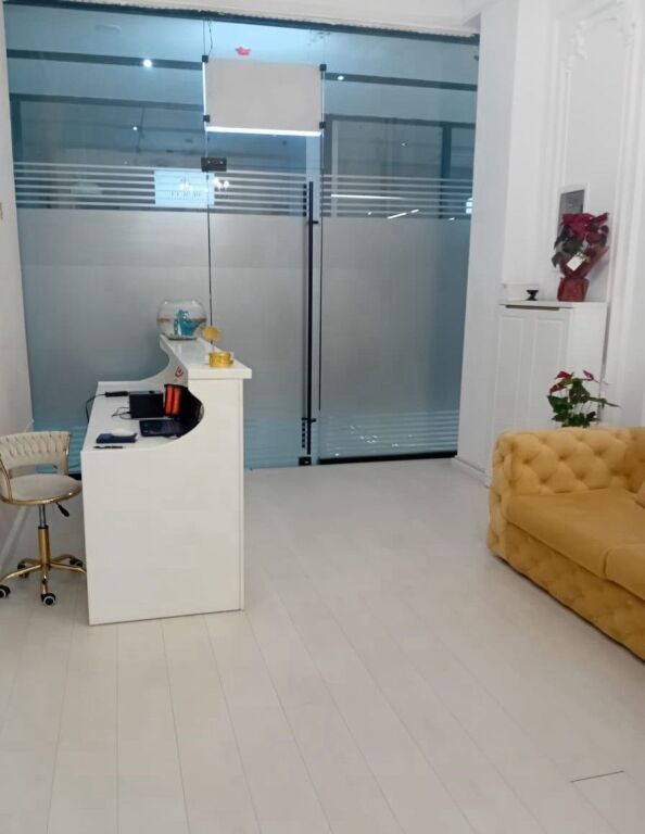 🏬 SHOP FOR RENT – GARDEN BUILDING