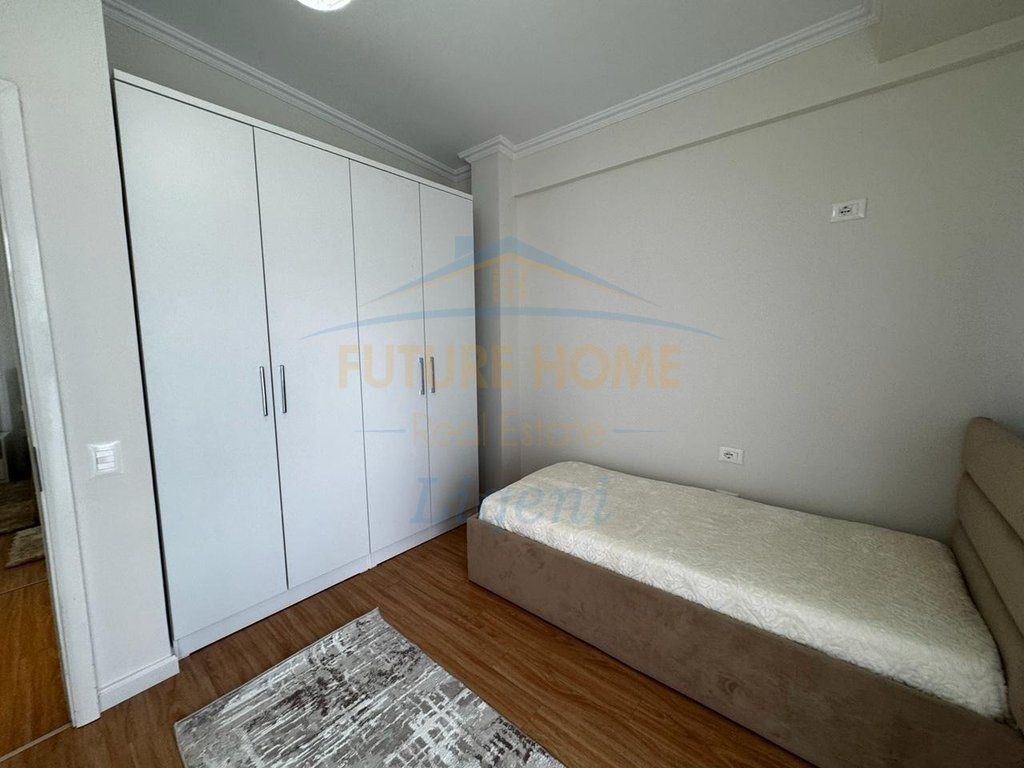 Shitet, Apartament 2+1+2, Liqeni i Thatë, Tiranë.