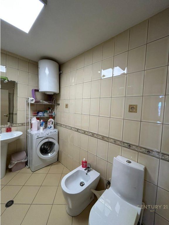 FOR SALE APARTMENT 2+1+2 NEAR THE CHIMNEY