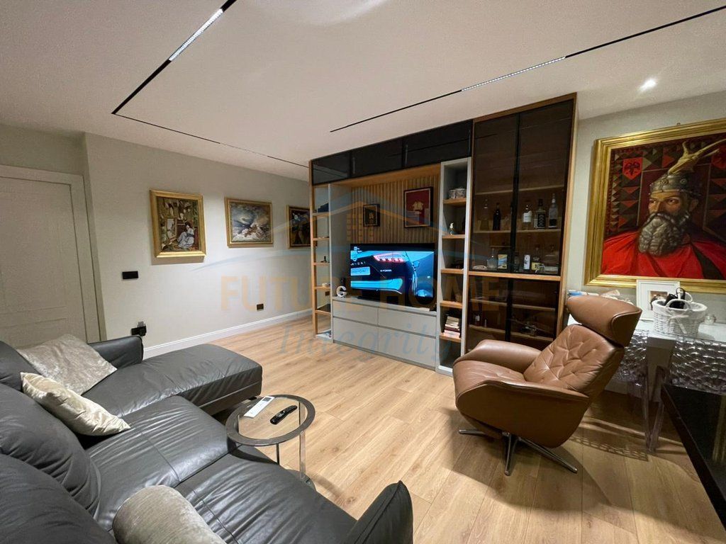 Rent, Apartment 2+1+2, Shallvaret