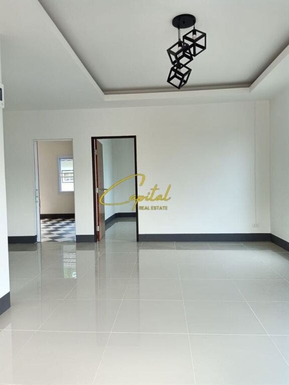 VENDITA AMBIENTE COMMERCIALE 38 M2 SELVIA 13.500.000 LEKE