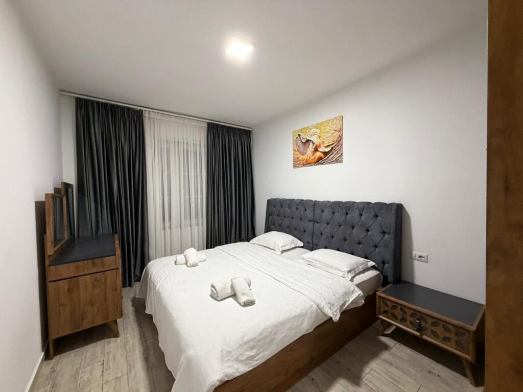 Apartament 1+1 per qira prane Concord Center tek Rruga 5-Maji.