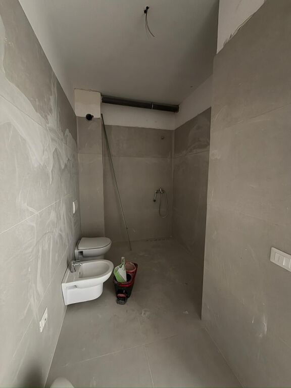 APARTAMENT 1+1 PER SHITJE TEK LIQENI I THATE