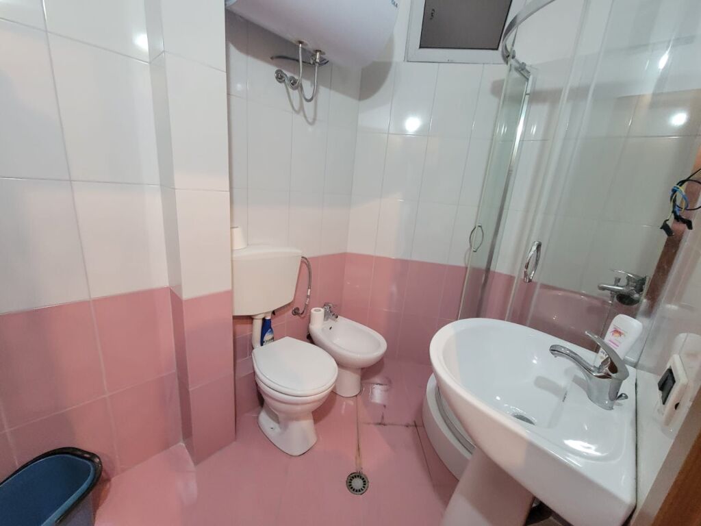 Apartsment 2+1+2 per shitje ne Durres Plazh