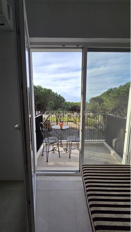 FOR SALE APARTMENT 2+1+2 IN THE FIRST LINE BY THE SEA