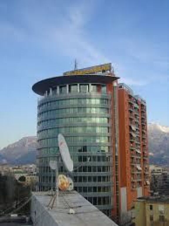 in affitto 2+1+2 ETC