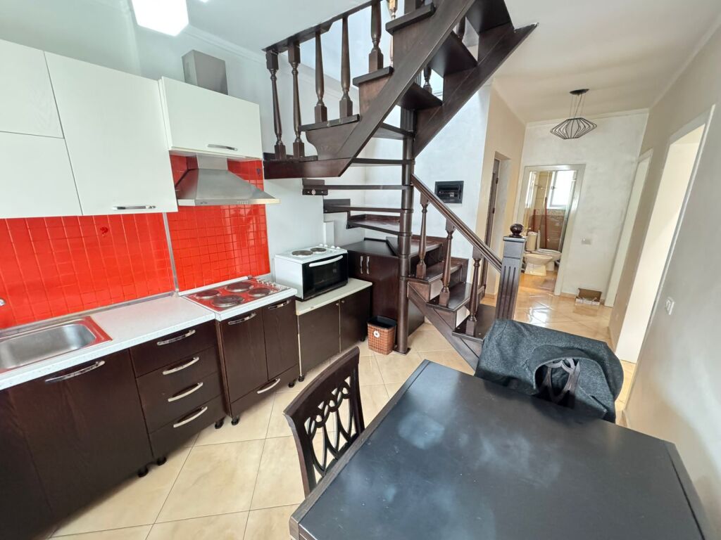 🏡 Duplex 3+1+2 in Vendita – Via Dibrës (Medreseja)💰 154,000 €