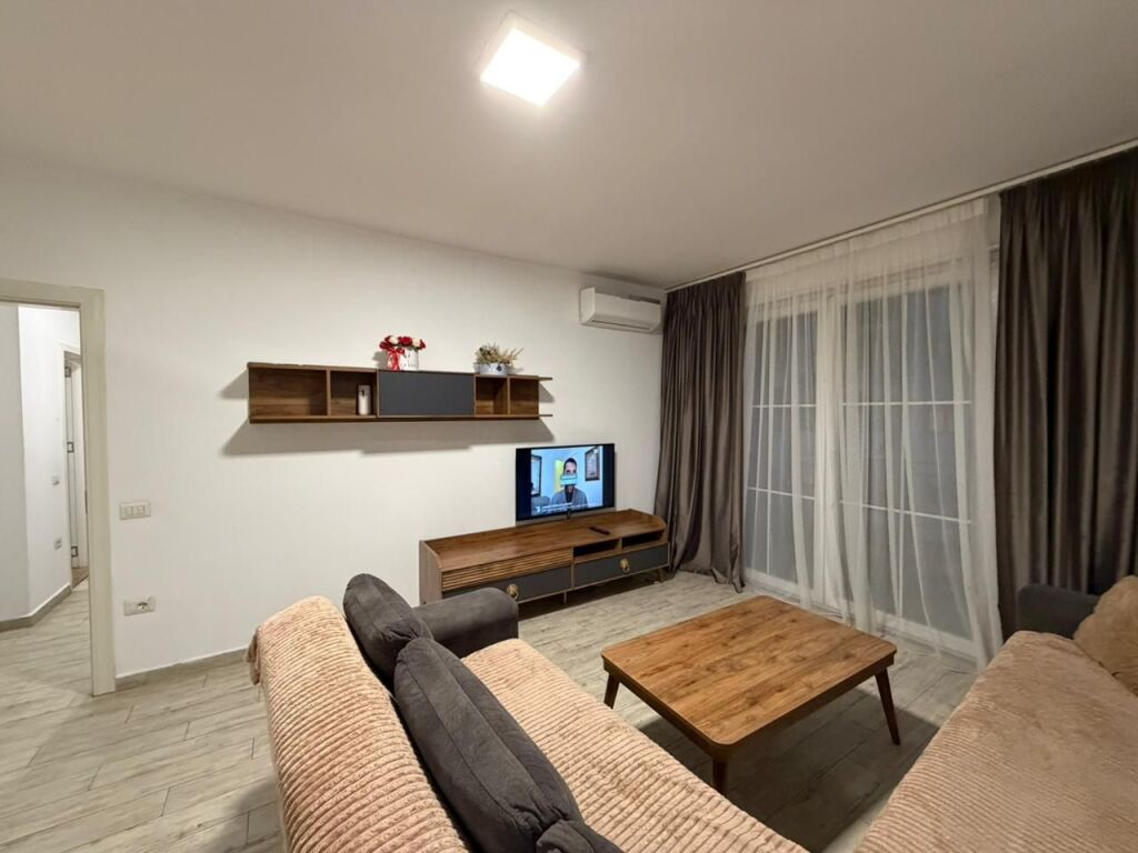 Apartament 1+1 per qira prane Concord Center ne Rrugen 5-Maji.