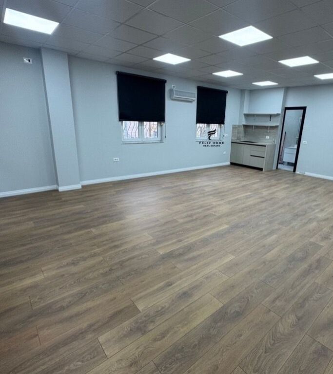 UFFICIO IN AFFITTO 89 M2 CENTRO 950 EURO