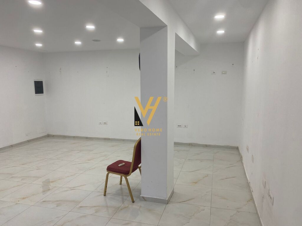 NEGOZIO IN VENDITA 48 M2 A VASIL SHANTO, IRFAN TOMINI 170.000 EURO