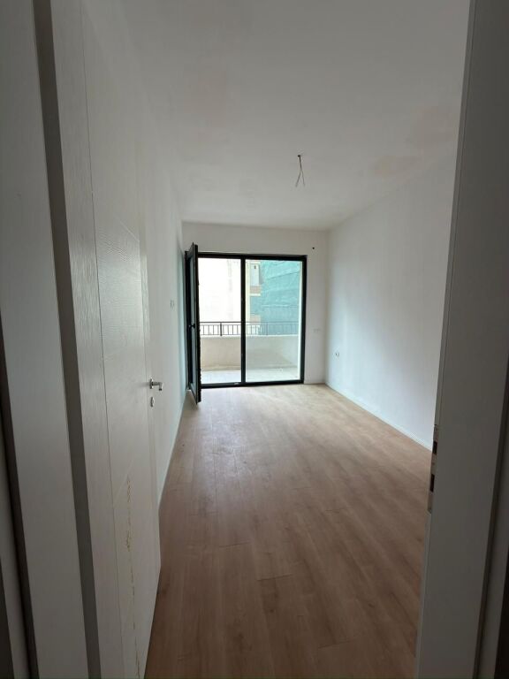 APARTAMENT 1+1 PER SHITJE TEK LIQENI I THATE