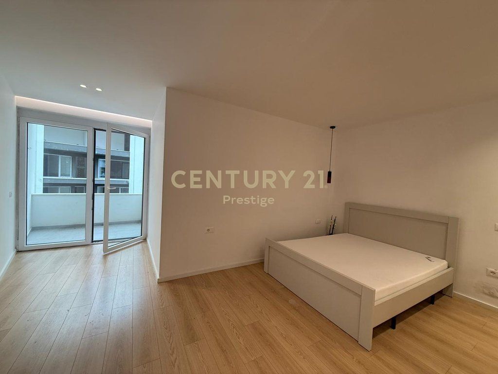 APARTAMENT 2+1+2 NE SHITJE, PRANE RADISSONIT, LIQENI I THATE!