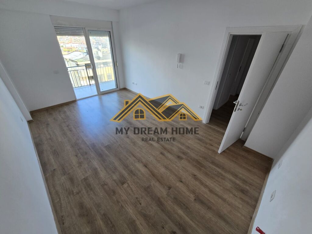 APPARTAMENTO 1+1 IN VENDITA A SPIAGGIA DURRES!