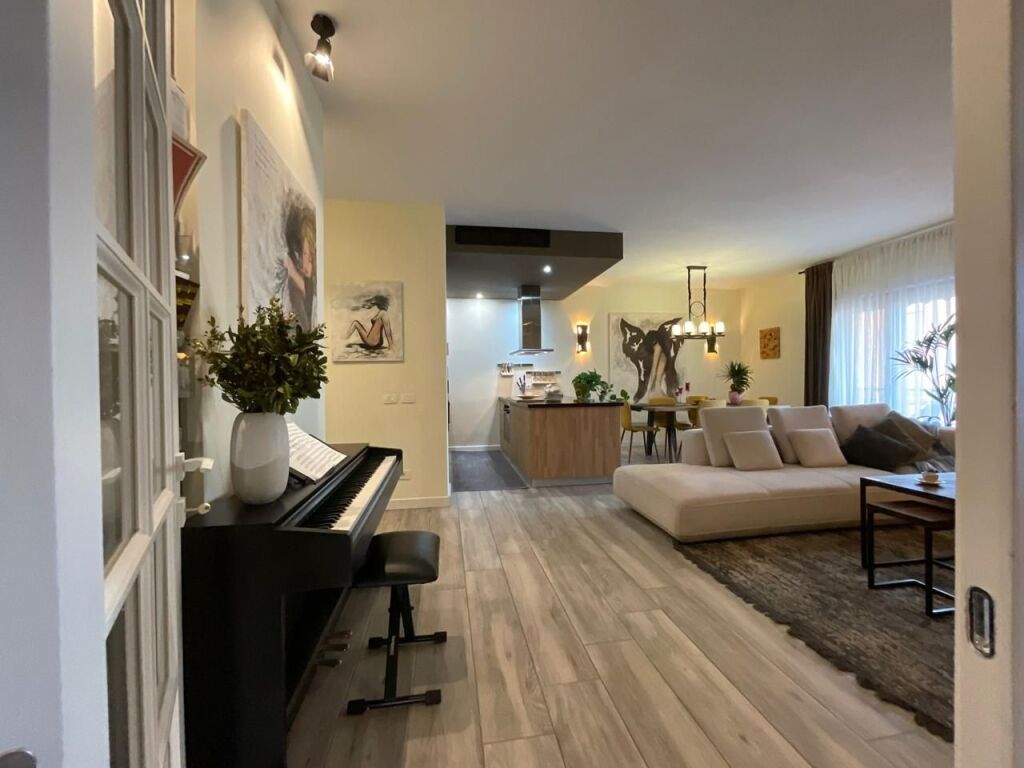 Apartament - Për Qira 2+1 - Kompleksi DELIJORGJI