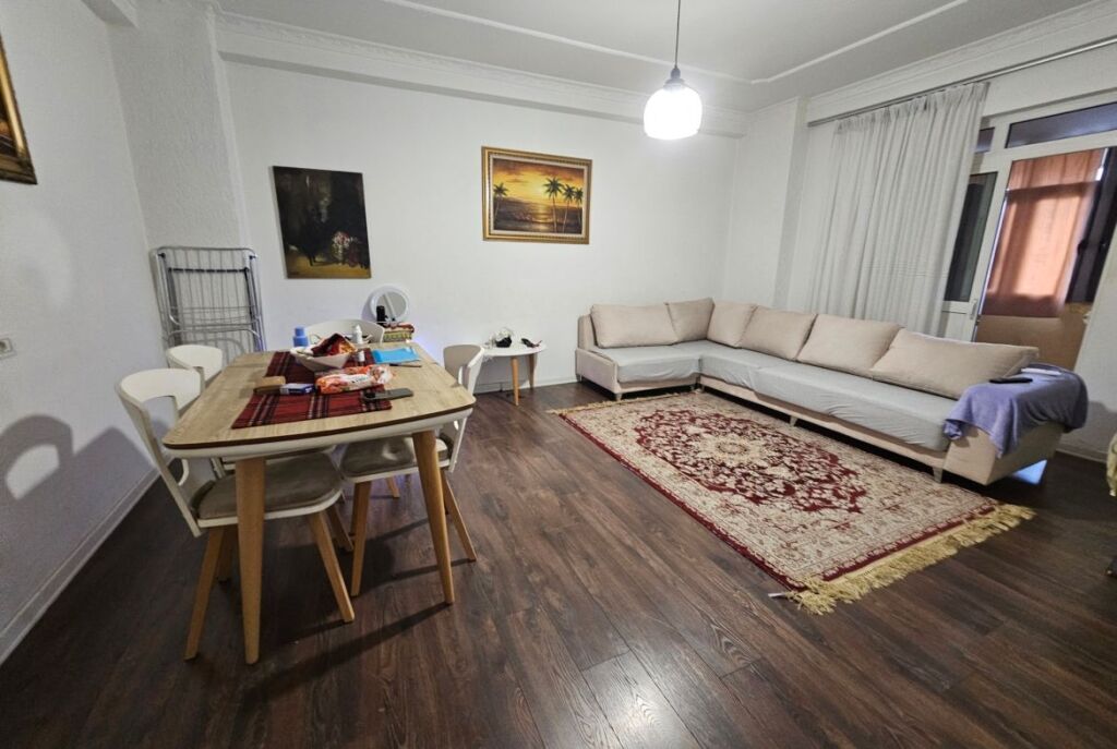 Ne Don Bosko Jepet Me Qira Apartament 2+1 I Mobiluar!