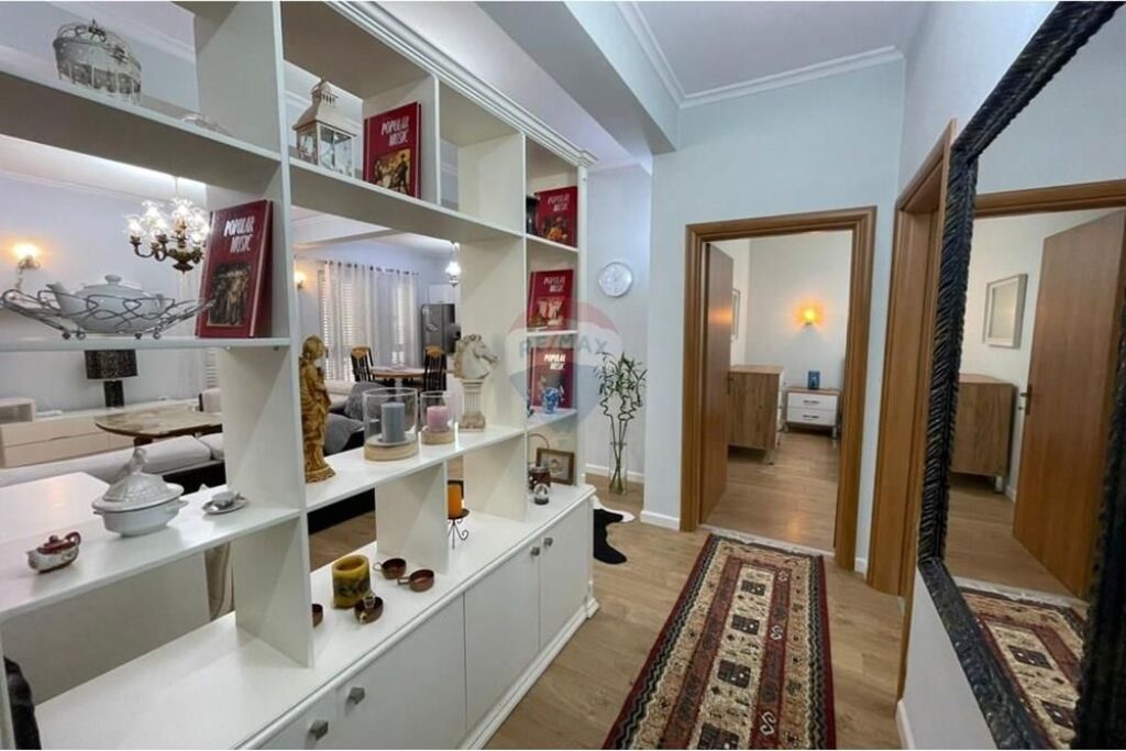 Apartament 2+1 me Qira tek Rr. Durresit
