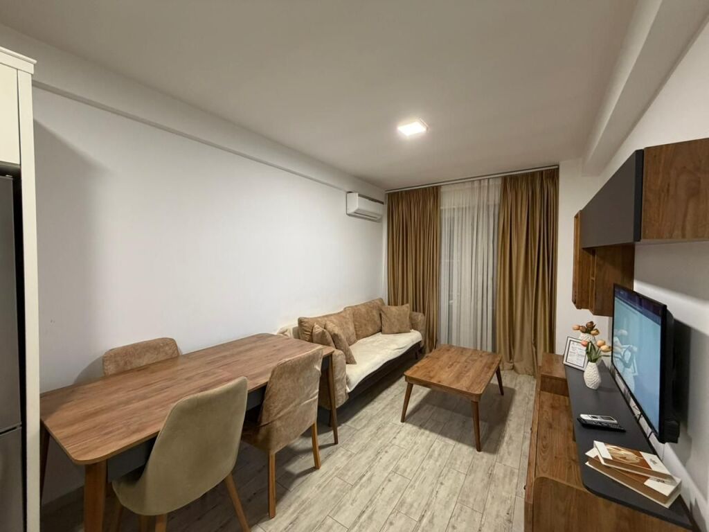Appartamento 1+1 in affitto vicino a Concord Center in Via 5-Maji.