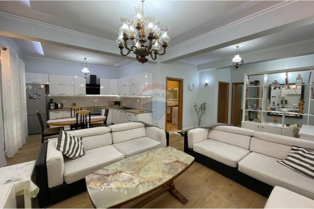 Apartament 2+1 me Qira tek Rr. Durresit