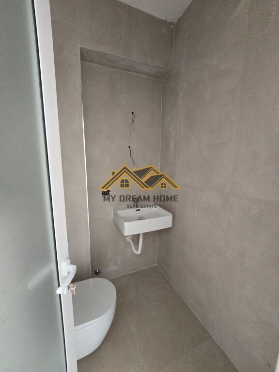 Shitet Apartament 2+1+2 Ne Plazh Durres!